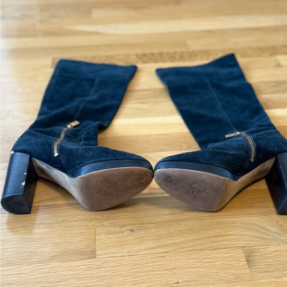 Michael Kors Black Suede Heels With zippers size read description - Picture 2 of 8